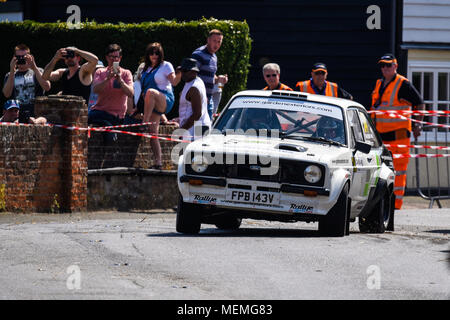 Jody Bowcott Treiber und David Millard co Treiber racing ein Ford Escort in der geschlossenen öffentlichen Straße Corbeau Sitze Rallye in Tendring und Clacton, Essex, Großbritannien Stockfoto