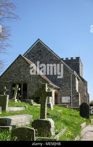 BRAMBER, WEST SUSSEX/UK - April 20: Außenansicht der Kirche St. Nikolaus im Bramber West Sussex UK am 20. April 2018 Stockfoto