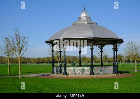 Der Musikpavillon im Victoria Park, Southport Stockfoto