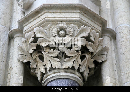 Detail des Portals der Kathedrale Maria Himmelfahrt in Zagreb, Kroatien. Stockfoto