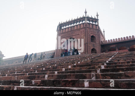 Jama Masjid ist die wichtigste Moschee von Old Delhi in Indien. Vom 8. Januar 2018 Stockfoto
