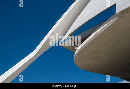 Schließen Sie die architektonischen Details des Palau de les Arts Reina Sofia, Teil der Ciudad de las Artes y las Ciencias in Valencia, Spanien Stockfoto