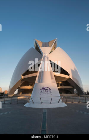 Die moderne Architektur des Palau de les Arts Reina Sofia, Teil der Ciudad de las Artes y las Ciencias in Valencia, Spanien. Stockfoto