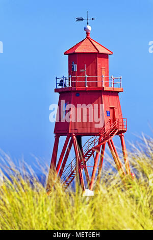 South Shields Tyne Herde Sands Groyne rot Leuchtturm Stockfoto