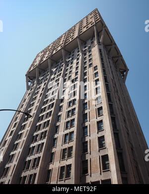 Mailand, Italien - ca. April 2018: Torre Velasca von BBPR 1955 entworfen, ist ein Meisterwerk der Italienischen neuen brutalist Architecture Stockfoto