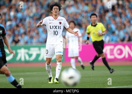 Kanagawa, Japan. 21 Apr, 2018. Mu Kanazaki (Geweih) Fußball: 2018 J1 Liga Match zwischen Kawasaki Frontale 4-1 Kashima Antlers an Todoroki Stadion in Kanagawa, Japan. Quelle: LBA/Alamy leben Nachrichten Stockfoto