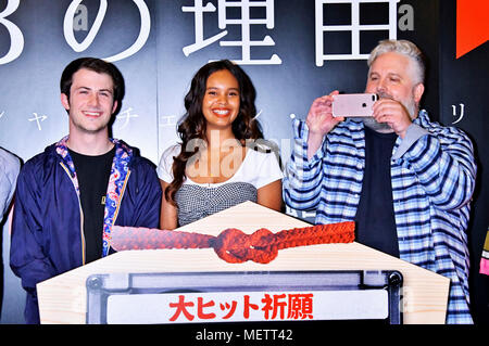 Tokio, Japan. 23. April 2018. Dylan Minnette, Alisha Boe und Executive Producer Brian Yorkey besuchen 13 Gründe die Netflix 'Warum' besondere Event an der Toho Kinos Nihonbashi am 23. April 2018 in Tokio, Japan. Credit: Geisler-Fotopress/Alamy leben Nachrichten Stockfoto