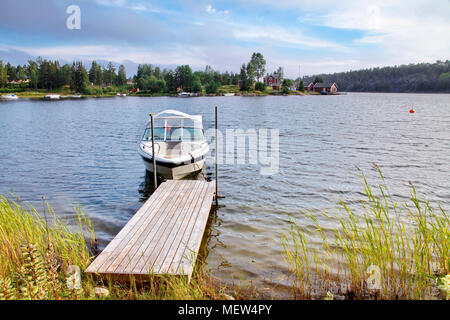 Dorf Tennviken an der schwedischen Küste hoch (UNESCO Weltnaturerbe Höga Kusten) Stockfoto