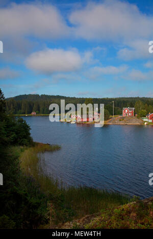 Dorf Tennviken an der schwedischen Küste hoch (UNESCO Weltnaturerbe Höga Kusten) Stockfoto