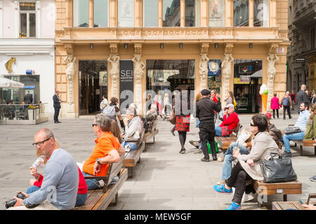 Julius Meinl Shop und Wustenrot Firmengebäude, Graben Straße, Wien, Österreich, Europa. Stockfoto