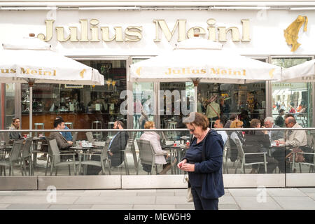 Julius Meinl Shop und Wustenrot Firmengebäude, Graben Straße, Wien, Österreich, Europa. Stockfoto