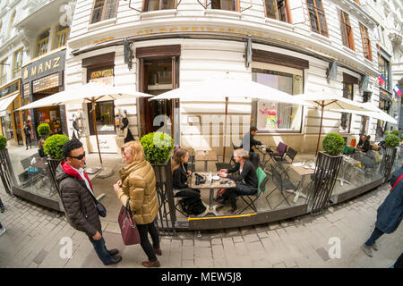 Außenansicht des Café Demel, Kohlmarkt, Wien, Österreich, Europa. Stockfoto