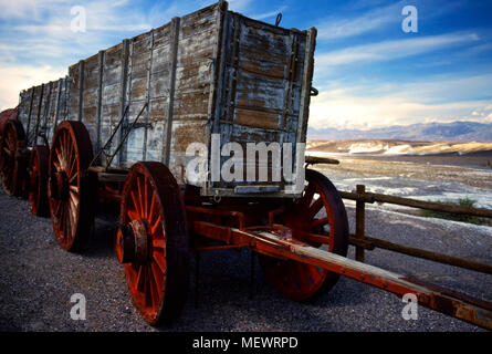 Zwanzig Mule Team Wagen, Harmony Borax Works, Death Valley Nationalpark, Kalifornien Stockfoto