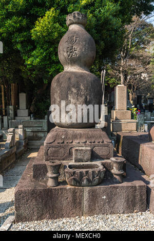 Gräber von Kano Tan'yu (1602-1674), japanischer Künstler, Ikegami Honmonji Tempel, Ota-Ku, Tokio, Japan Stockfoto