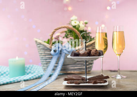 Urlaub im Frühling mit kleinen Köstlichkeiten Stockfoto