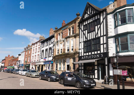 Taxis auf dem Markt, Ripon, North Yorkshire, England, Großbritannien warten Stockfoto