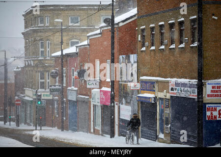 Winter Schnee ai Rochdale Lancashire. Drake Street im Stadtzentrum Stockfoto