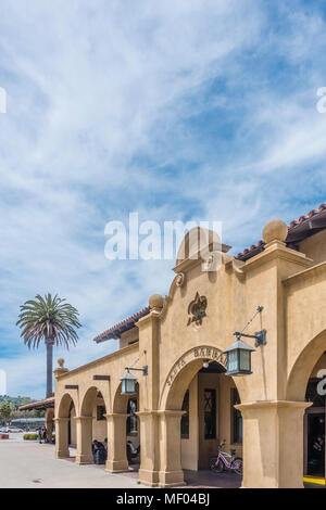 Das historische Santa Barbara, Kalifornien Bahnhof mit der spanischen Renaissance Architektur. Stockfoto