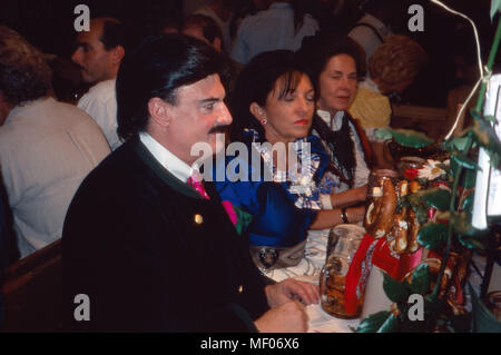 Modedesigner Rudolph Moshammer in München, Deutschland 1996. Moshammer in München, Deutschland 1996. Stockfoto