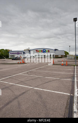 Brent Cross, London, UK. 24. April 2018. Toys R Us hat nun alle seine Geschäfte nach dem Gang in die Verwaltung geschlossen. Stockfoto