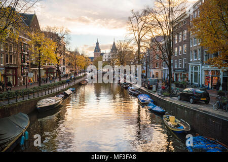 Niederlande, Holland, Amsterdam, Altstadt, Kanal Stockfoto