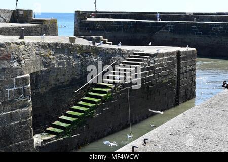 Flut in Charlestown Hafen in Cornwall. Stockfoto