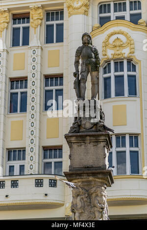 Statue des Roland auf dem Brunnen Stockfoto