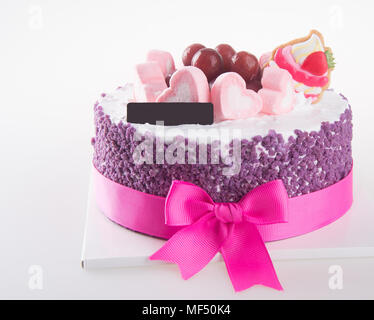 Kuchen. Ice Cream Cake mit weißem Hintergrund Stockfoto