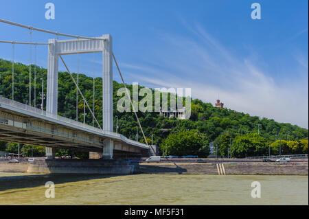 Elisabeth Brücke, der Dritte neueste Brücke von Budapest, Ungarn, Anschluss von Buda und Pest über der Donau. Es ist benannt nach Elisabeth von Bava Stockfoto