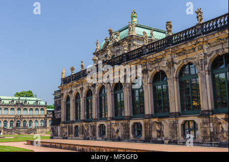 Der Zwinger Der Dresdner Zwinger), ein Palast in Dresden, Ostdeutschland im Rokokostil erbaut und von hofbaumeister Matthäus Daniel Pöppel konzipiert Stockfoto