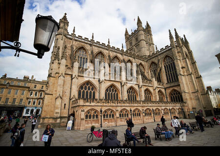 Die Abteikirche von St. Peter und Paul, als die Abtei von Bath oder Badewanne Kathedrale Badewanne Somerset England UK bekannt Stockfoto