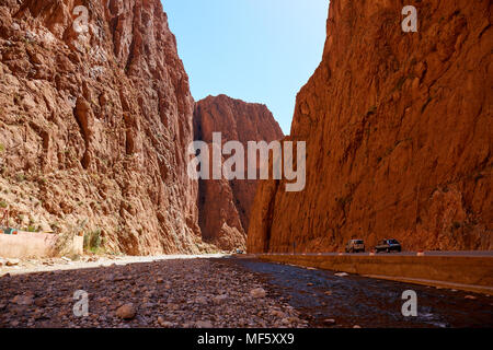 Todra Schlucht, ein Canyon im hohen Atlas-Gebirge in Marokko, in der Nähe der Stadt Tinghir. Stockfoto