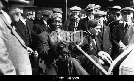 JACK JOHNSON (1878-1946), US-amerikanische Welt Boxweltmeister im Schwergewicht über 1910 Stockfoto