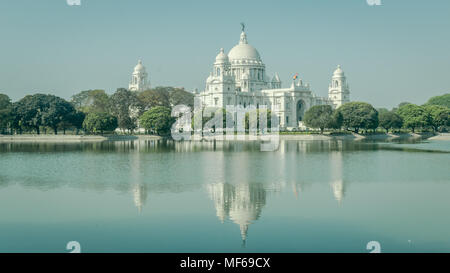 Einen schönen Blick auf Victoria Memorial, Kolkata, West Bengal, Kalkutta, Indien. Ein historisches Denkmal der indischen Architektur gebaut, in Erinnerung an die Königin Vi. Stockfoto