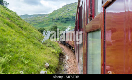 CORPACH, Scottish Highlands, Großbritannien - 29 Juli: Der berühmte Jacobite dämpfen durch Corpach am 29. Juli 2016 Stockfoto