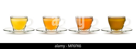 Auswahl an Tee und Kräutertee in Glas Tassen auf weißem Hintergrund Stockfoto