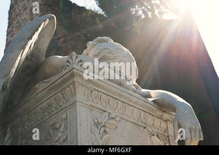 Der Engel der Trauer weinend über die demontierten Altar des Lebens von William Wetmore Story-protestantischen Friedhof - Rom Stockfoto