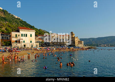 Beach, Santa Maria di Castellabate, Cilento Nationalpark Parco Nazionale Cilento und Vallo Diano e Alburni, Provinz Salerno Stockfoto