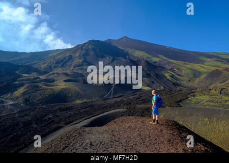 Wanderer, Krater Silvestri, Vulkan Ätna, Catania, Silzilien, Italienisch, Stockfoto