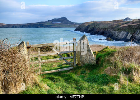 Ein Tor zum pembrokshire Porthselau Strand an der Küste von Wales, zwischen Rhosson und Whitesands in der Nähe von St Davids Stockfoto