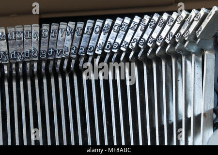 Buchstabentastatur auf Alte Schreibmaschine Stockfoto
