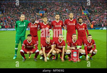 Liverpool, Großbritannien. 24. April 2018. Liverpool. 25 Apr, 2018. Spieler von Liverpool Line up vor der UEFA Champions League Halbfinale, Hinspiele Übereinstimmung zwischen FC Liverpol und als Roma an der Anfield Stadion in Liverpool, Großbritannien am 24. April 2018. Liverpool gewann 5-2. Quelle: Xinhua/Alamy Leben Nachrichten Quelle: Xinhua/Alamy leben Nachrichten Stockfoto