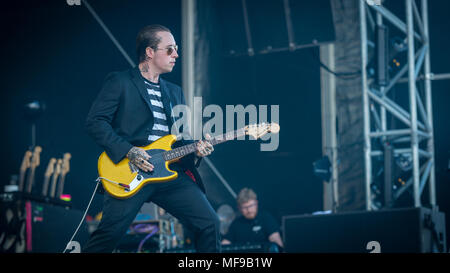 Slaves Smashing es am Sonntag Nachmittag auf der großen Bühne an der siegreichen Festival 2017 Stockfoto