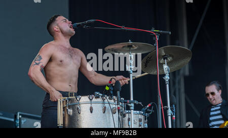 Slaves Smashing es am Sonntag Nachmittag auf der großen Bühne an der siegreichen Festival 2017 Stockfoto