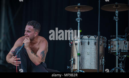 Slaves Smashing es am Sonntag Nachmittag auf der großen Bühne an der siegreichen Festival 2017 Stockfoto