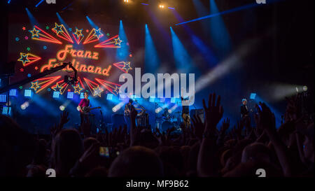 Franz Ferdinand, die am Sonntag Abend auf der großen Bühne an der siegreichen Festival 2017 Stockfoto