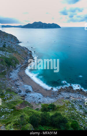 Mount Buciero bei Sonnenuntergang von Liendo, MOC Montaña orientalische Costera, Kantabrien, Spanien, Europa Stockfoto