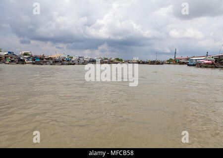 Can Tho, Vietnam - am 19. März 2017: Schwimmender Markt im Mekong Delta Stockfoto