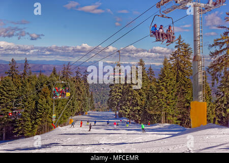 Martinovi Baraki 1 Skipiste in Borovets Ski Resort, Targovishte, Bulgarien. Stockfoto