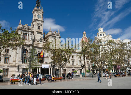 Fassade des Ayuntamiento de Valencia (Rathaus), Plaza del Ayuntamiento, Valencia, Spanien. Stockfoto